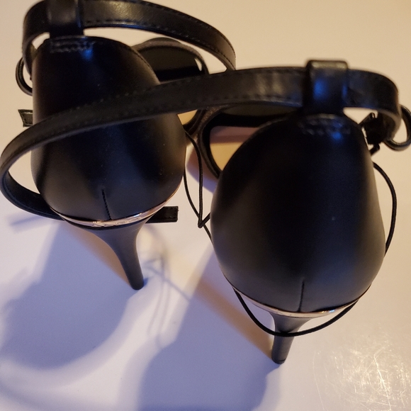 Black Stilleto Heel - Picture 6 of 16